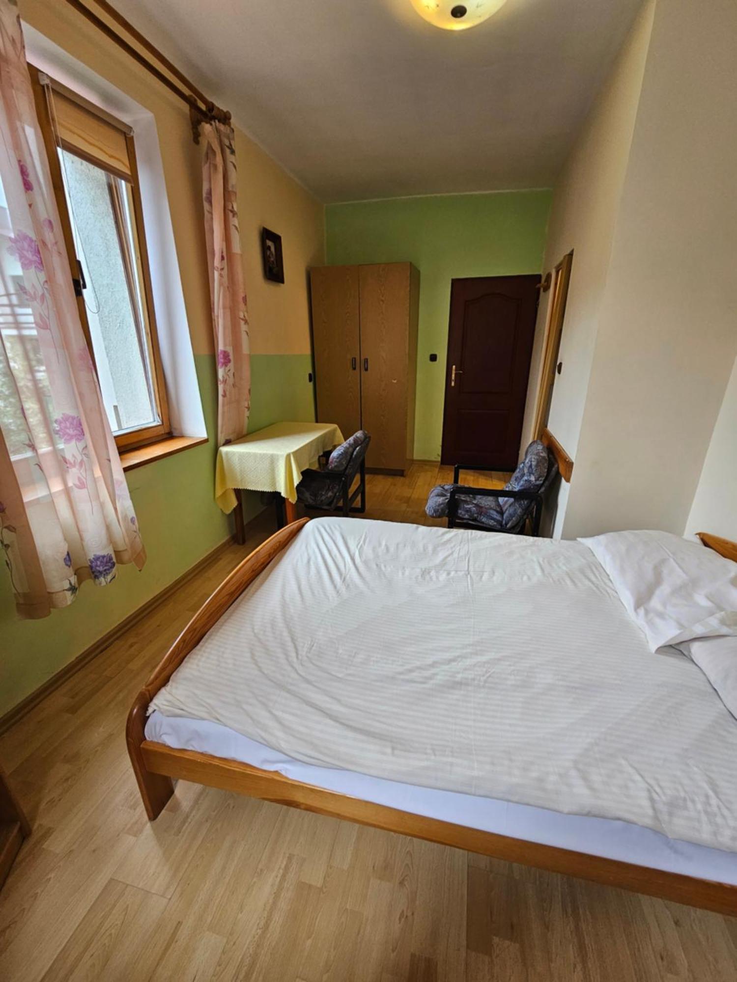 Gosciniec Halka Vandrerhjem Zwardoń Rom bilde